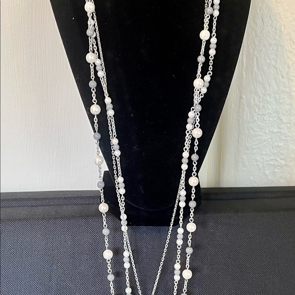 𝅺lia Sophia Necklace - Picture 3 of 5